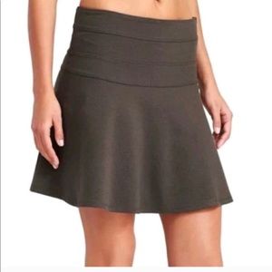 Athleta dark grey heather skater skirt size 2